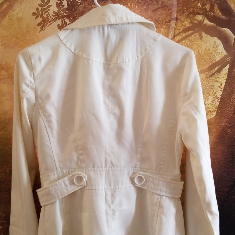 Size 4 Ivory Spring Coat - Picture 4 of 8